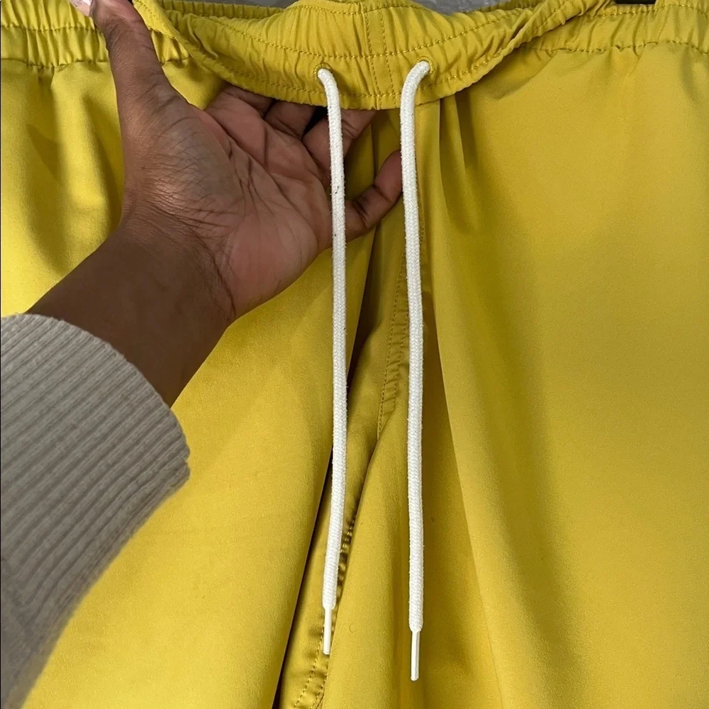 Duluth Trading Co Men's Yellow Genuis Unlined Swim Shorts 9